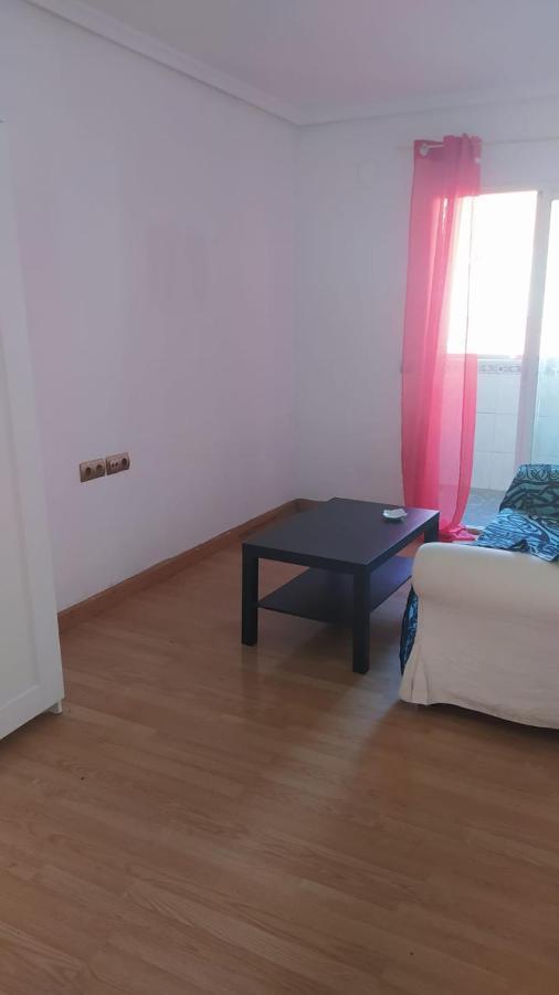 Apartamento De 3 Dormitorios Por Entrevias 마드리드 외부 사진